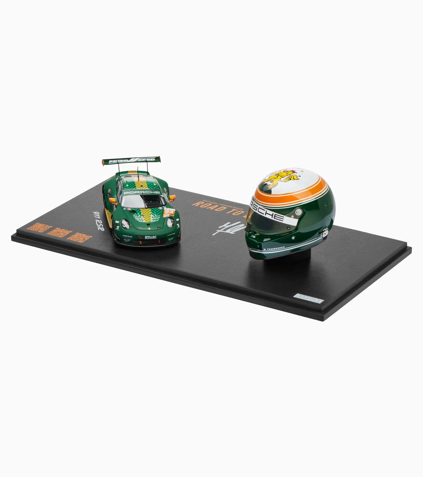 Porsche 911 RSR and Michael Fassbender helmet No 2 – Limited Edition 1:43
